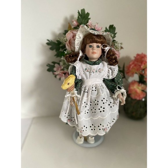 Paradise Galleries Porcelain "Erin" The Legend of the Blarney Stone Numbered Cin - Picture 1 of 10